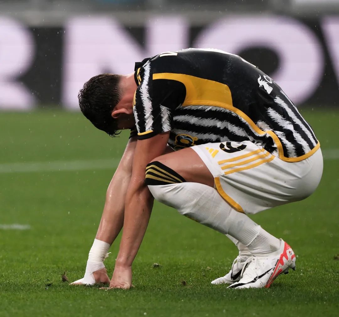 方兴渡打出 方兴渡打出